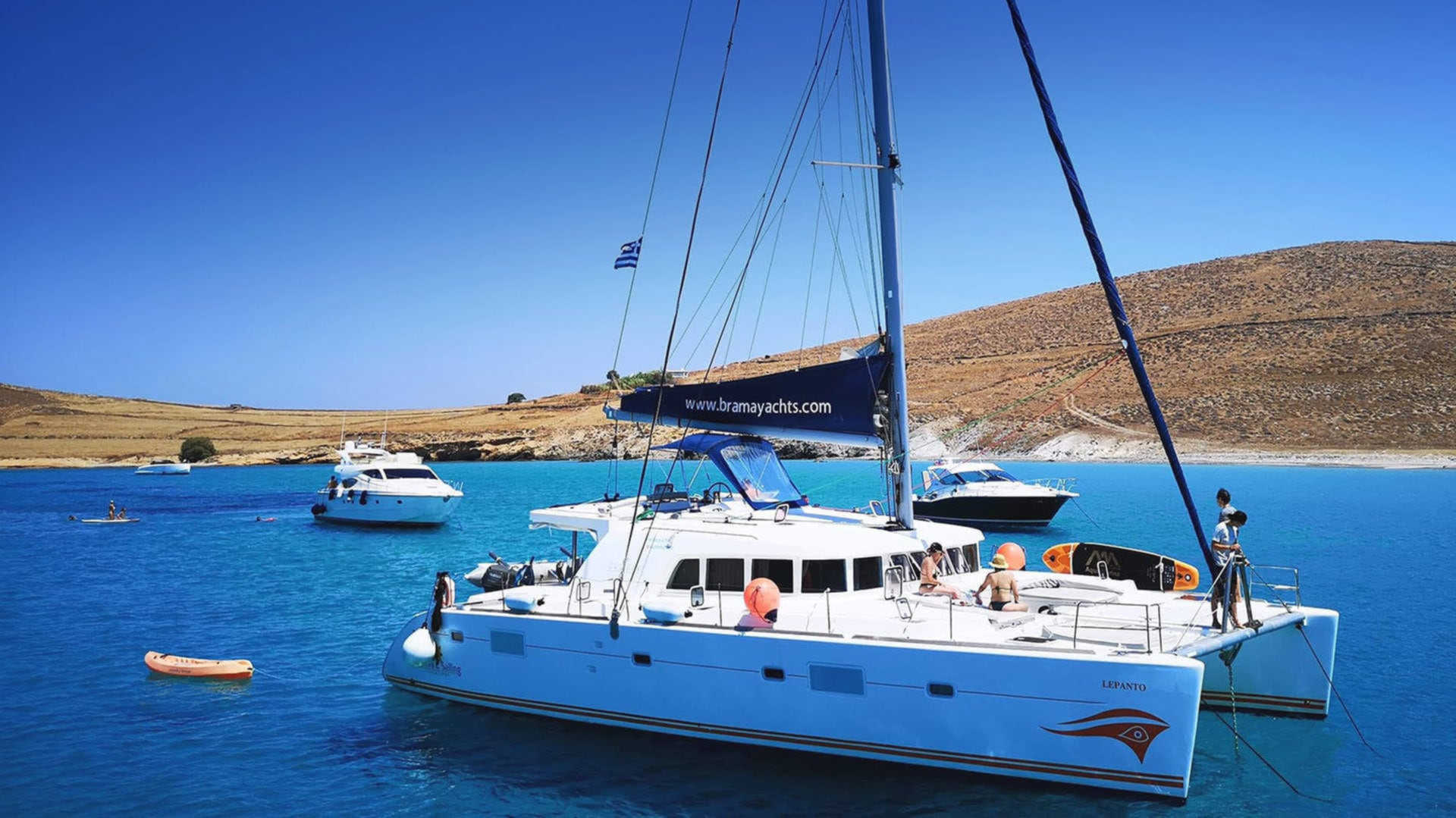  	 	   		Paros Private Full Day Cruise 		 		 Discover the island’s beauties.  Explore more 		 	   	  		 		 Book now 	 	  	  			 		  		 			  		Full dayall inclusive 		 		  		 		 		 			  		max12 persons 		 		   		 		 		 			  		 from€ 2300up to 6 guests 		 		     	 	    